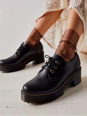 Dr. Martens Leona Lo